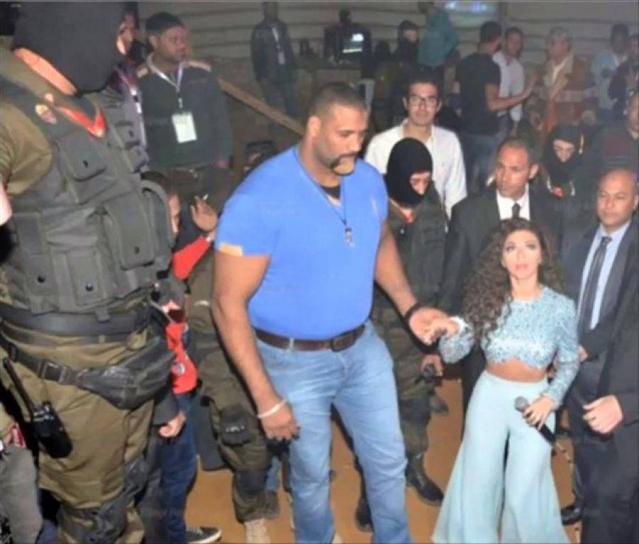 فنانين العرب وحرسهم الشخصي …