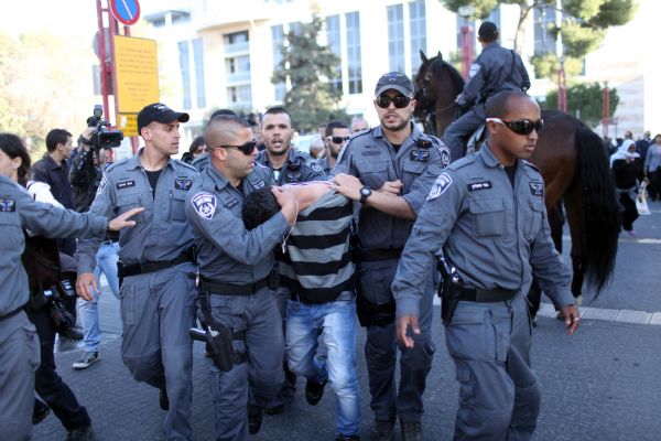 “محدث” الاحتلال يعتقل 24 مواطنا بينهم سيدة و9 أطفال خلال حملته في القدس