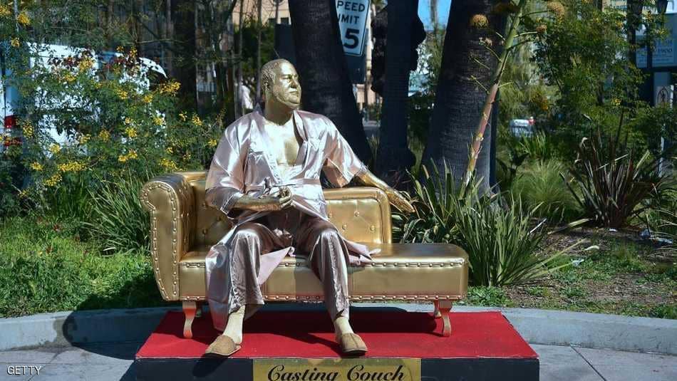 المنتج المتحرش “بثوب الحمام” في حفل الأوسكار