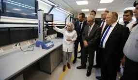 طولكرم: اشتية يفتتح مختبر هندسة السيارات في جامعة “خضوري” ويلتقي فعاليات المحافظة