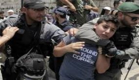 الاحتلال يعتقل طفلا ووالده من العيسوية بالقدس المحتلة