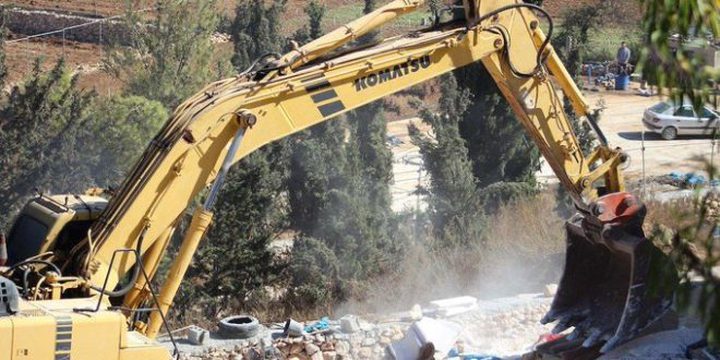 السلطات الإسرائيلية تهدم 3 منازل في قلنسوة وكفر قاسم بأراضي الـ48