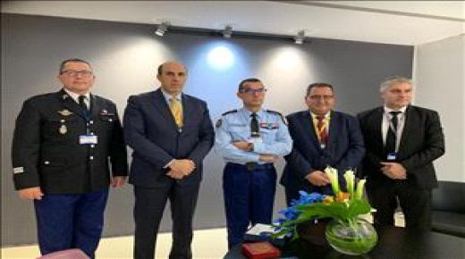 أبو دخان يجري مشاورات مع الدرك الوطني الفرنسي