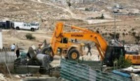 الاحتلال يخطر بإزالة غرفة شمال طوباس
