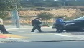رام الله: مستوطنون يقتحمون حي الطيرة بحماية قوات الإحتلال