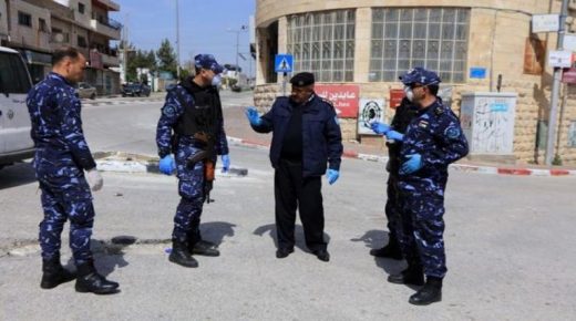 الشرطة تغلق محلات تجارية وتعتقل عدة أشخاص في جنين