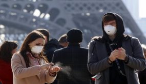 لماذا يفتك ”كورونا“ بالرجال أكثر من النساء“؟