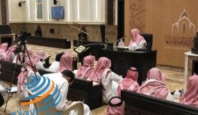 السعودية تواصل تخفيف قيود كورونا.. السماح بالدروس والمحاضرات في المساجد
