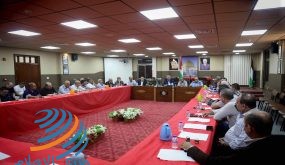 محافظ طولكرم عصام أبو بكر يجتمع مع رؤساء البلديات والمجالس المحلية ويستعرض عدداً من القضايا