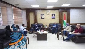 محافظ طولكرم عصام يلتقي وفدا من جمعية المدافعين عن حقوق الإنسان والحريات العامة