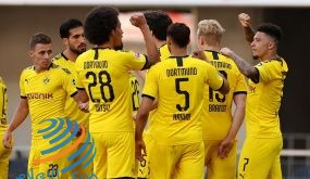 بروسيا دورتموند يدافع عن لاعبيه بعد خرق البروتوكول الصحي