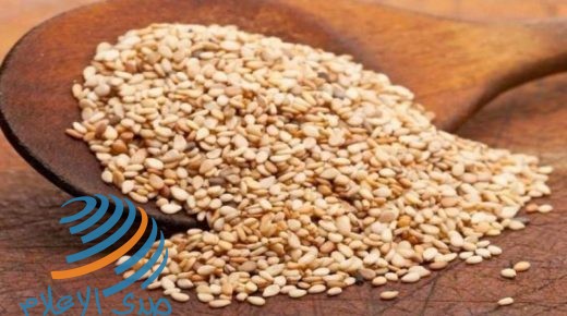 فوائد تجميلية تختبئ في حبيبات السمسم الذهبية