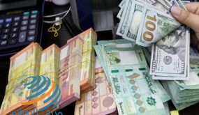 متعاملون: الليرة اللبنانية ترتفع بعد إعادة فتح المطار وخطط لدعم المستوردين