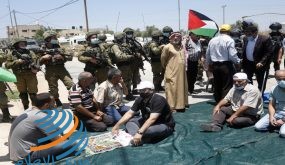 الاحتلال يمنع صلاة الجمعة على الأراضي المهددة في حارس غرب سلفيت