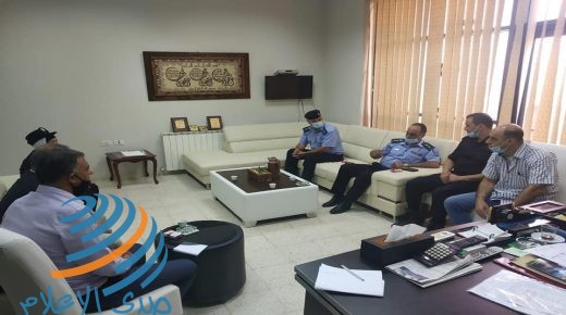 نابلس: الشرطة والداخلية يبحثان تقديم الخدمة المناسبة في ظل هذه الظروف الاستثنائية .