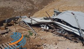 الاحتلال يهدم “بركسا” في عاطوف جنوب طوباس