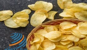 طفلة تعيش أكثر من ثمان سنوات على الخبز ورقائق البطاطا
