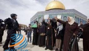 الاحتلال يسلم المواطنة مريم العجلوني قرارا بالإبعاد عن القدس