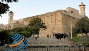 الاحتلال يمنع مدير عام الأوقاف وموظفيها من دخول الحرم الإبراهيمي