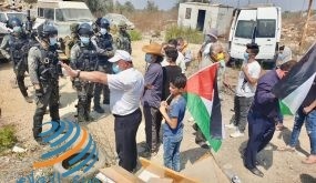 الاحتلال يمنع أهالي قرية حارس من الوصول إلى أراضيهم المهددة بالاستيلاء عليها