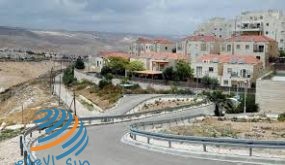 خبير إسرائيلي: مسيرة الحماقة في المستوطنات مستمرة والثمن سيكون باهظا