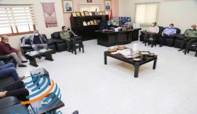 قلقيلية: المحافظ يلتقي لجنة العلاقات العامة في المؤسسة الأمنية