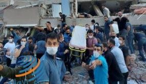 إنقاذ طفلتين في إزمير عقب 65 ساعة تحت أنقاض الزلزال
