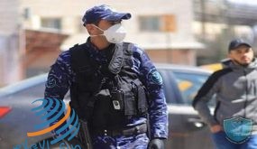 الشرطة تغلق محال تجارية وتحررمخالفات في بيت لحم