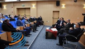 رئيس الوزراء يبحث قضايا وسائل الإعلام المحلية بحضور نقابة الصحفيين