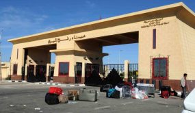 بدء دخول جرحى العدوان إلى مصر