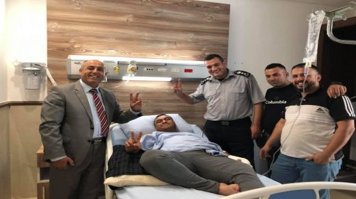 نائب محافظ جنين يعود الجرحى ويتفقد الأضرار التي خلفها الاحتلال بمركبات الدفاع المدني