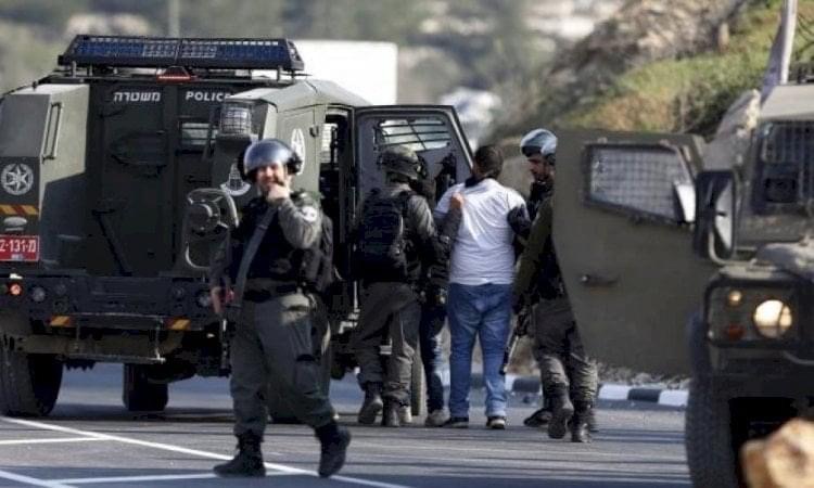 الاحتلال يعتقل شابين من القدس