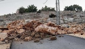 جنين: الاحتلال يغلق مدخل يعبد الغربي وطرقا فرعية بالسواتر الترابية