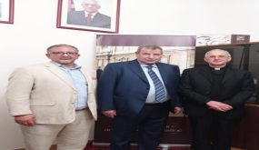 خوري يبحث مع المونسنيور عكاشة تفعيل مذكرة التفاهم بين المجلس البابوي ولجنة الحوار الفلسطينية