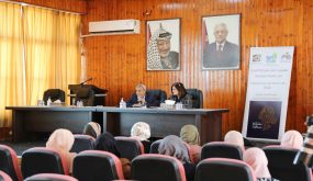 قلقيلية: المحافظ يلتقي وفدا نسويا من مؤسسة حوار.