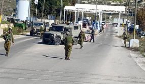 مستوطنون يهاجمون مركبات المواطنين قرب “بيت ايل” شمال البيرة