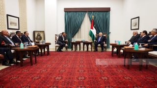 الرئيس محمود عباس يستقبل وزير الداخلية الأردني
