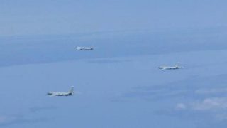 طوكيو: قاذفتان صينيتان وطائرتان حربيتان روسيتان حلَّقت فوق بحر اليابان