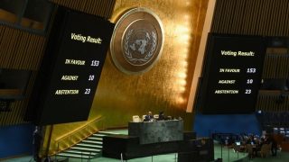 السفير رياض منصور : العالم شهد موقفا قويا للجمعية العامة بتأييد 153 عضوا لوقف إطلاق النار في غزة