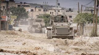 الاحتلال يواصل عدوانه على جنين ومخيمها لليوم الثاني