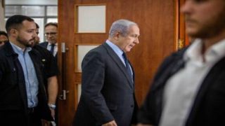 محللون اسرائيليون : نتنياهو قد يحبط خطة ترامب أو يستغلها لخوض الانتخابات..
