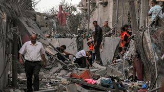 27 شهيدا برصاص وقصف الاحتلال في قطاع غزة منذ فجر اليوم