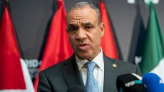 وزير خارجية مصر يؤكد أهمية التنفيذ الكامل لبنود اتفاق غزة