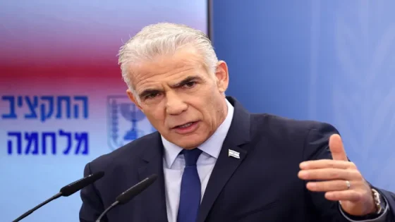 لابيد يتعهد بتوفير شبكة أمان لنتنياهو لتنفيذ صفقة غزة