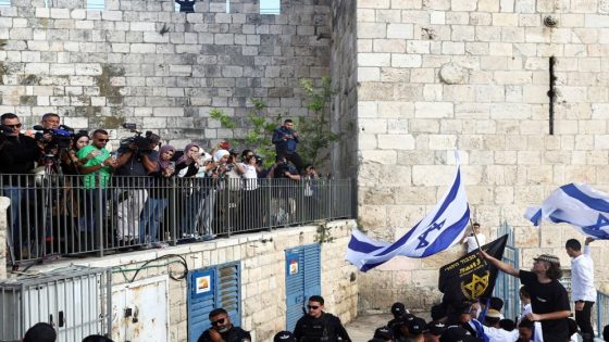 الاحتلال يغلق مدينة القدس بذريعة تأمين مسيرة للمستعمرين