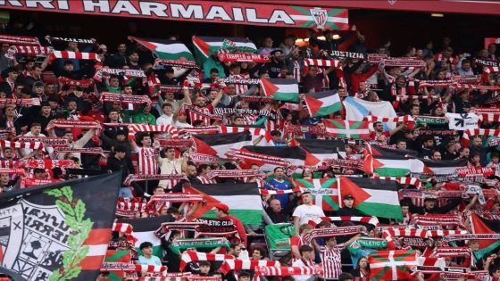 أتلتيك بلباو يضيء ملعبه بعلم فلسطين ويظهر تضامنه مع الشعب الفلسطيني