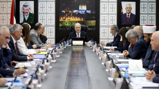 مصطفى يعلن تعميم الحكومة للبرنامج التنفيذي لخطة التعافي وإعمار غزة
