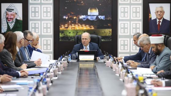 مجلس الوزراء يطالب بتحرك دولي فوري لوقف إرهاب المستعمرين