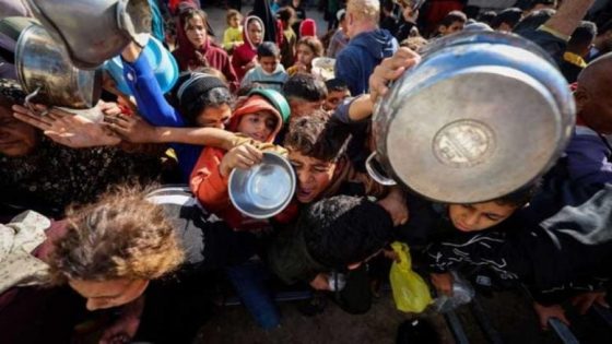 “الصحة العالمية”: 100 ألف طفل في غزة سيعانون سوء تغذية حاد بحلول نيسان المقبل