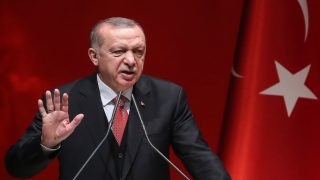 “معاريف”: إسرائيل “تمهد لضربة قاضية” لأردوغان والسبب غزة ..